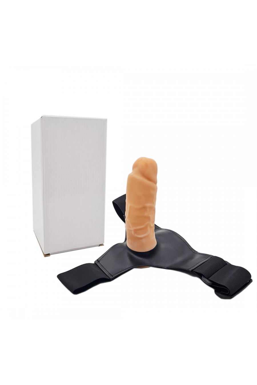 Arnes con protesis de Pene 17 cms Funda Caja Blanca
